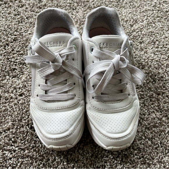 Skechers | Girls' UNO Gen1 Memory Foam Sneakers | White | Size 13 - Picture 11 of 11